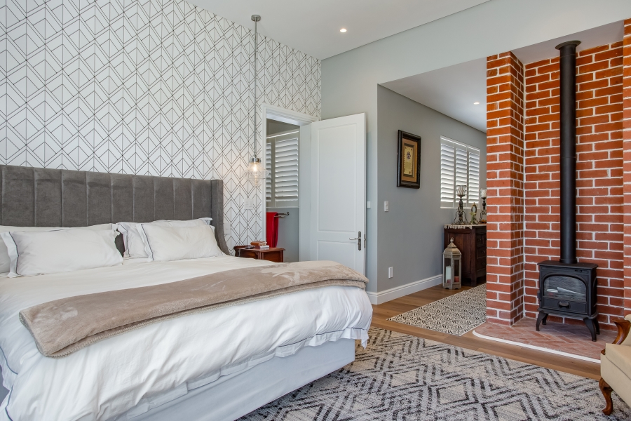 5 Bedroom Property for Sale in Val De Vie Estate Western Cape